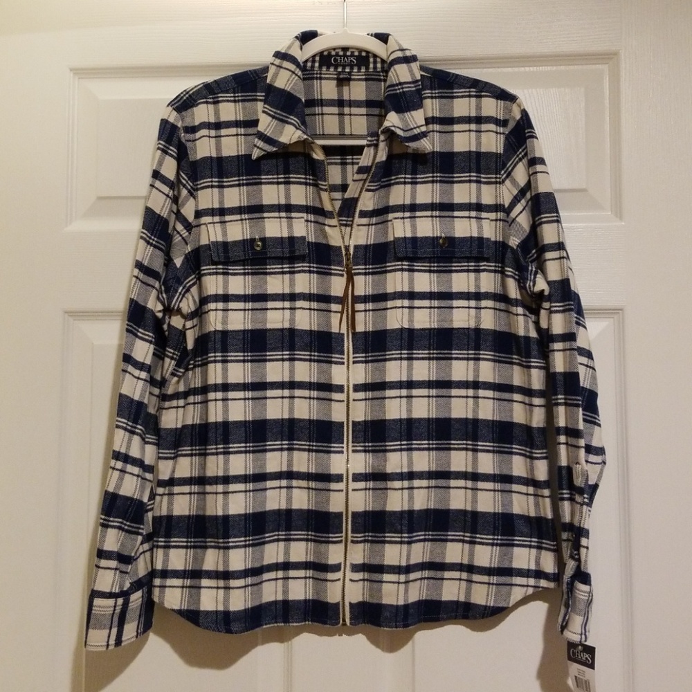 Pretty plaid Chaps flannel top.
